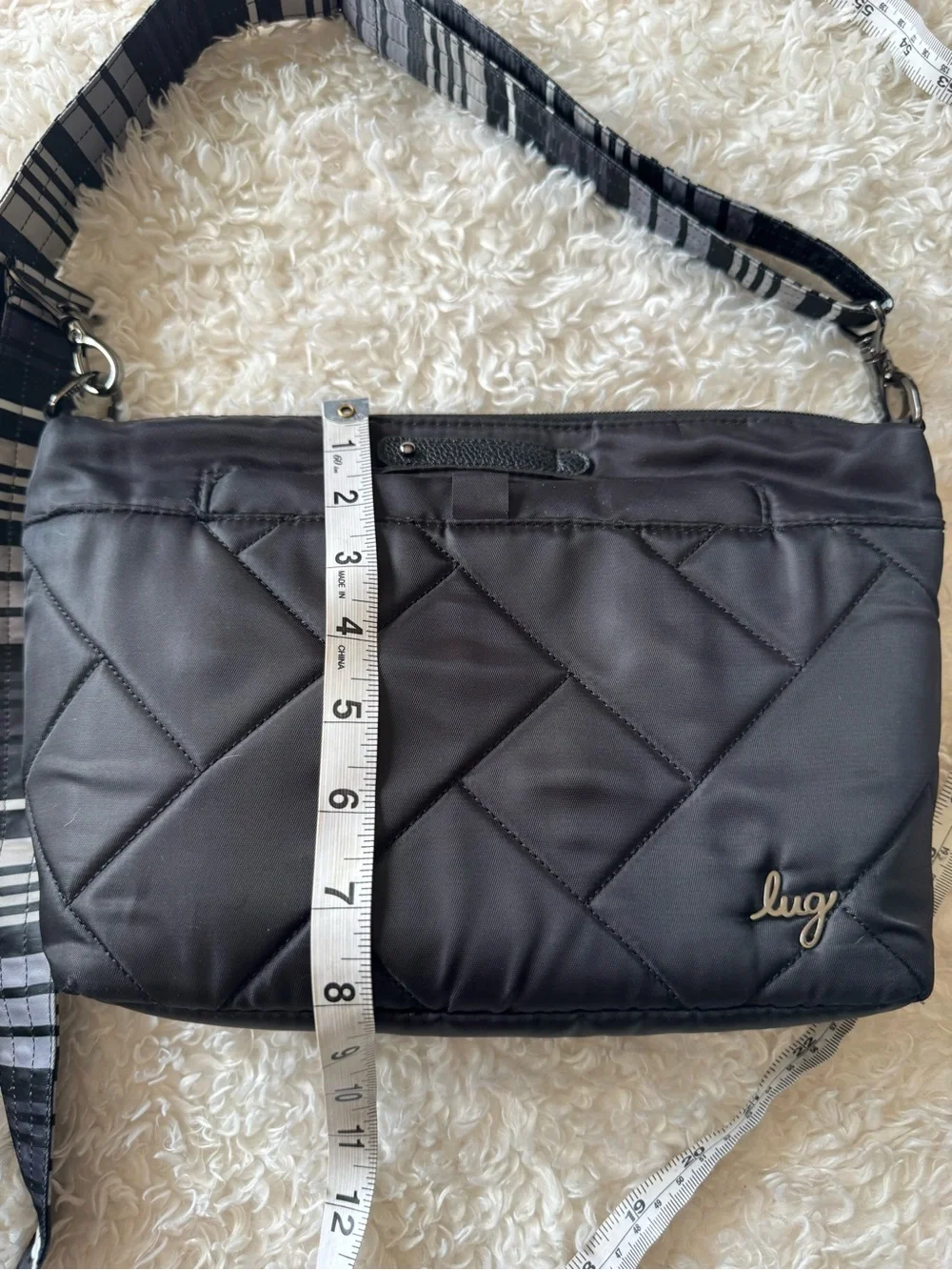 lug flare black